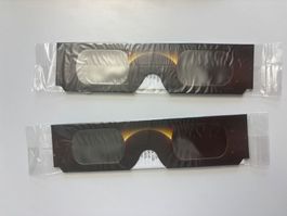 2 Brillen Sonnenfinsternis, ISO