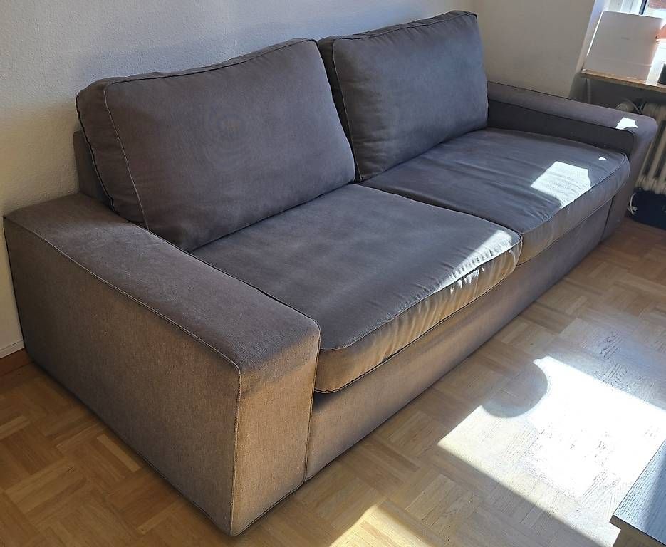 Sofas: IKEA Kivik Sofa 3-Sitzer grau – Gebraucht aus Basel von DaniJohni