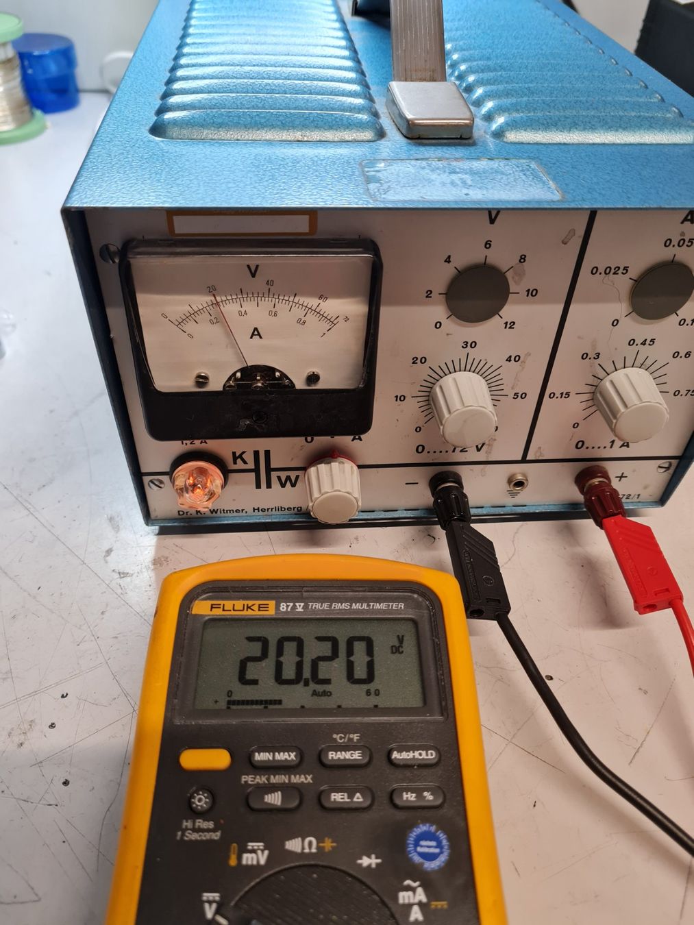 Elettrotecnica: Labornetzgerät linear Dr. Wittmer 0-70/72V, 0-1A – Usato da Horw venduto da Arta20000 3