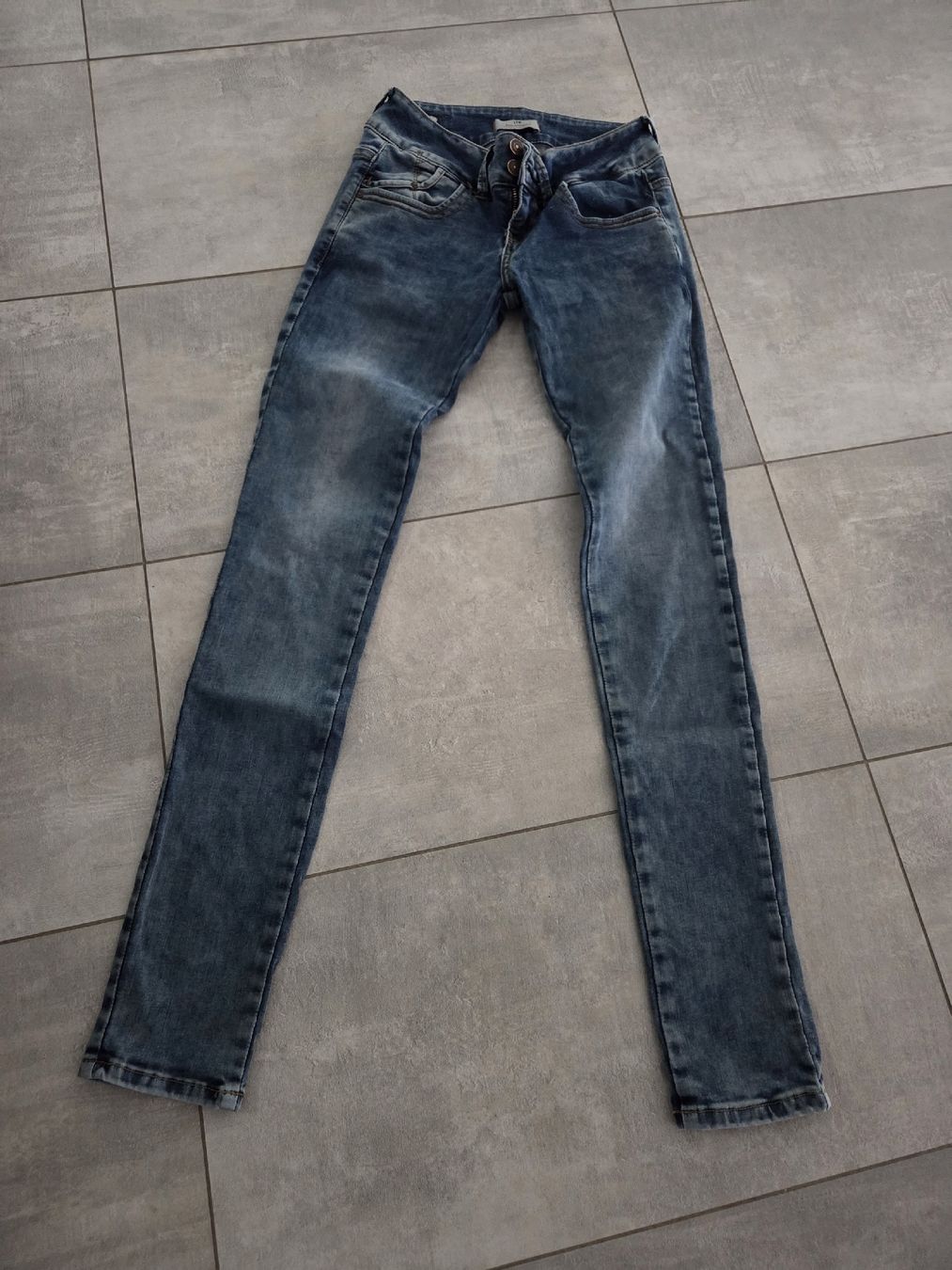 Jeans: LTB Molly jeans W24/L32 – Gebraucht aus bellinzona von zeus6535