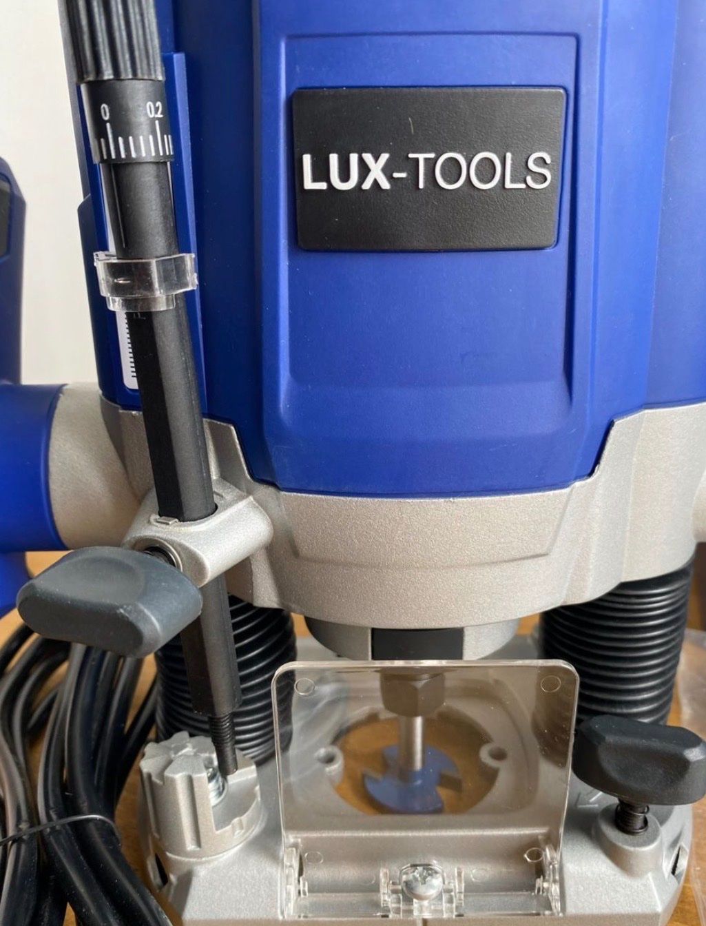 Lux Tutti gli attrezzi: Lux-Tools Oberfräse OF-1200A – Usato da Neerach venduto da topshotta 1