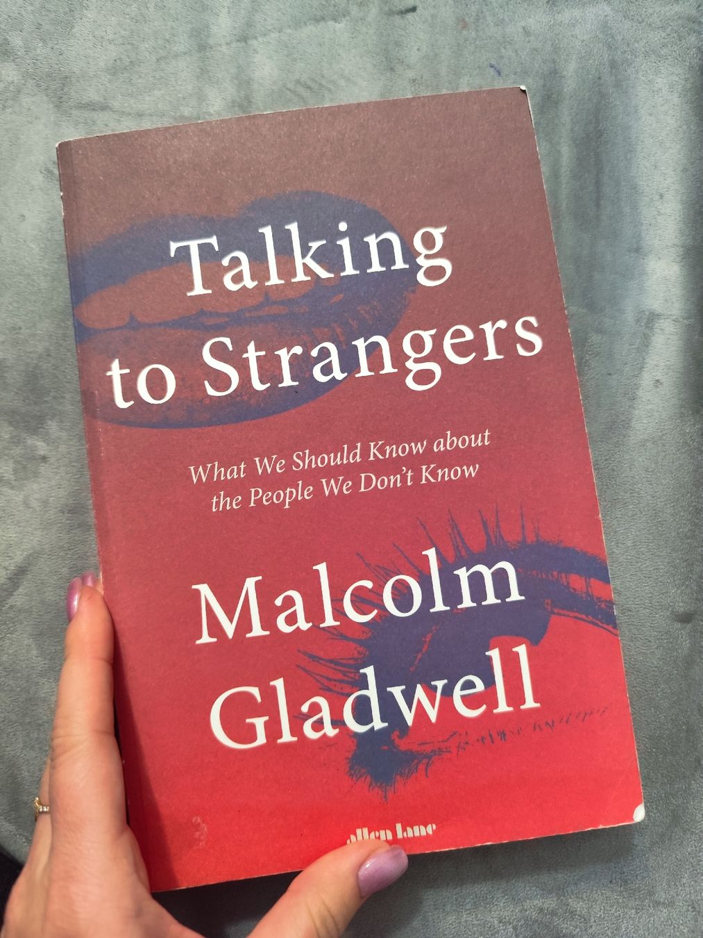 Bücher: Malcolm Gladwell - Talking to Strangers Paperback Book – Gebraucht aus Mägenwil von VintageGirly