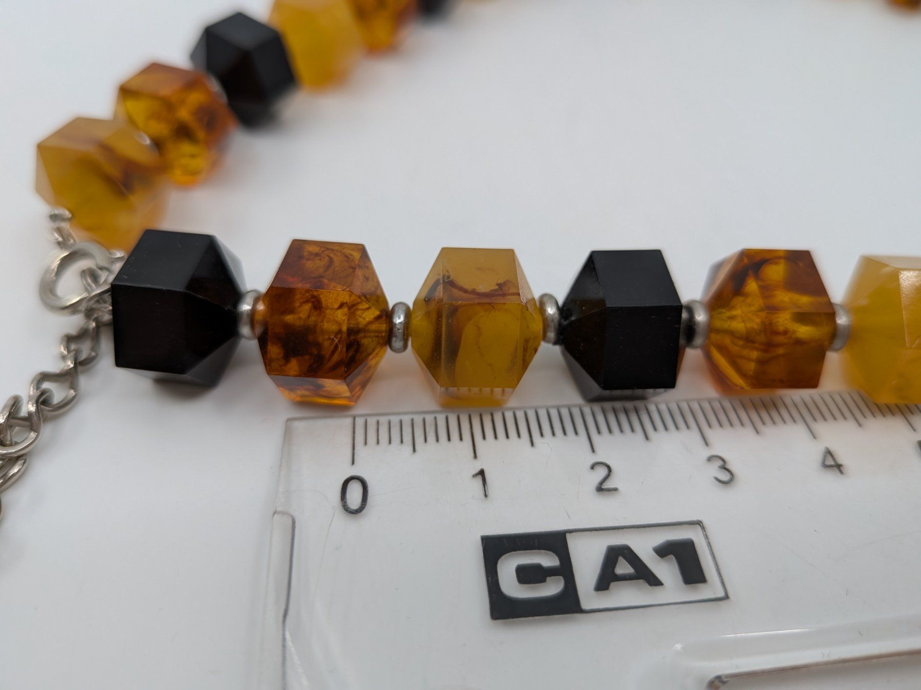 Catenine: Halskette Bernstein oder Kunststoff ? – Usato da Emmen venduto da magelan 3