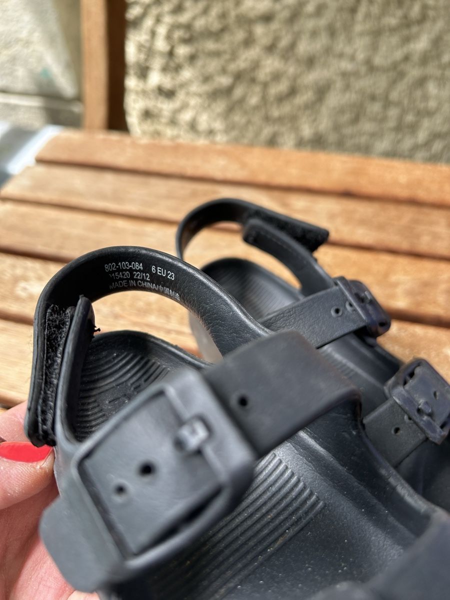Next Scarpe per ragazzi: Sandales de plage noires / taille 23 – Usato da Meyrin venduto da Bronx86 2