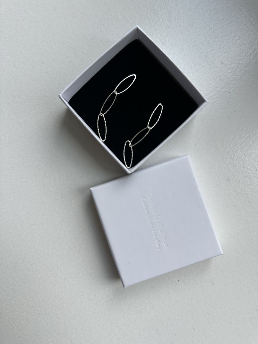 Orecchini pendenti & Orecchini a lobo: Beautiful silver long earrings – Nuovo e nell'imballaggio originale da Uster venduto da Monika_OB 1