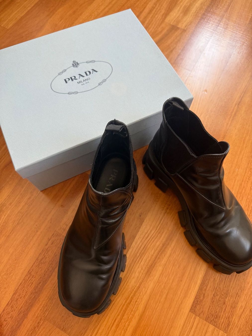 Prada Scarpe da donna: Schwarze Prada Damen Monolith Chelsea Boots – Usato da Zürich venduto da bar_s6yl 6