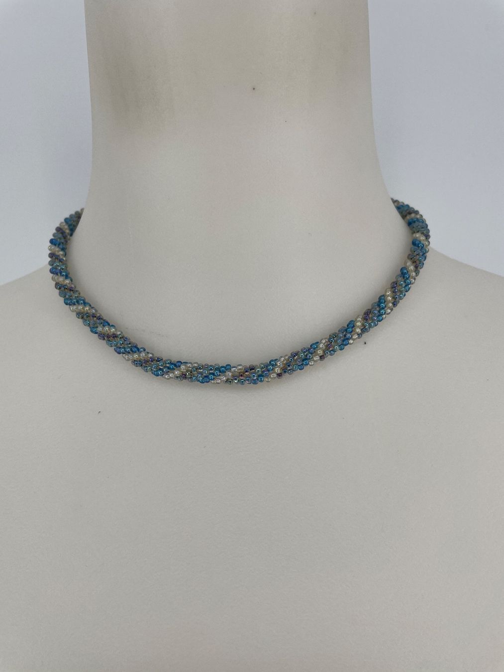Catenine: Halskette Perlen blau-weiss – Usato da Auenstein venduto da moin.