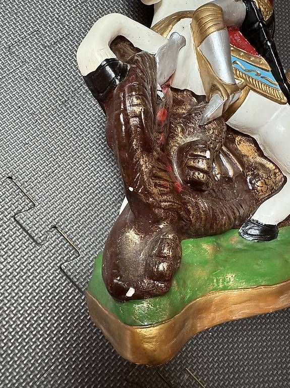 Figuren: Statut St George – Gebraucht aus Cormérod von Ilo.20 2