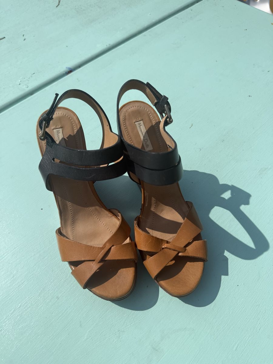 Massimo Dutti Scarpe da donna: Keilabsatz Sandalen Leder Grösse 40 Massimo Dutti – Usato da Maur venduto da Marie.5 1