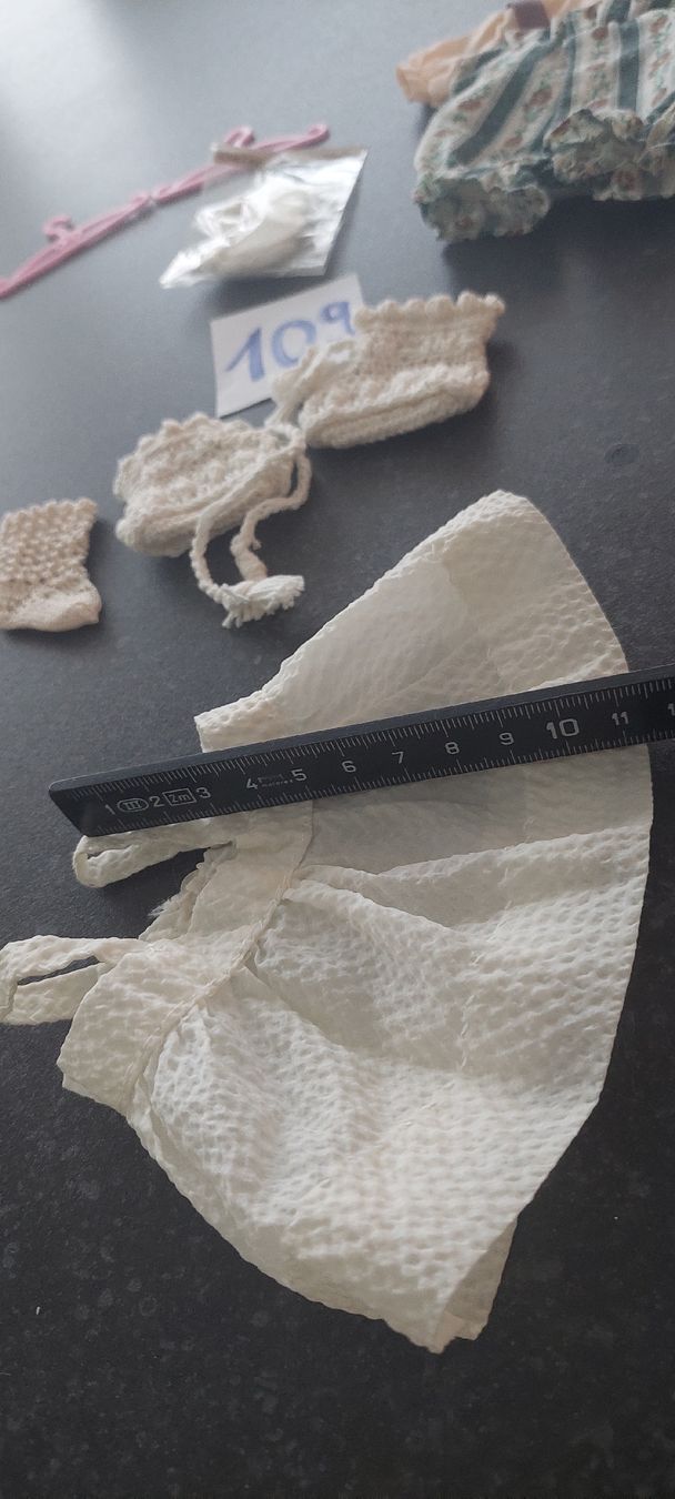 Puppen: Kleine Puppenkleidchen  – Gebraucht aus Muri AG von nindo1 8