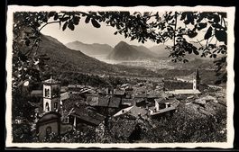 AK Sonvico, Veduta del paese con chiese e lago