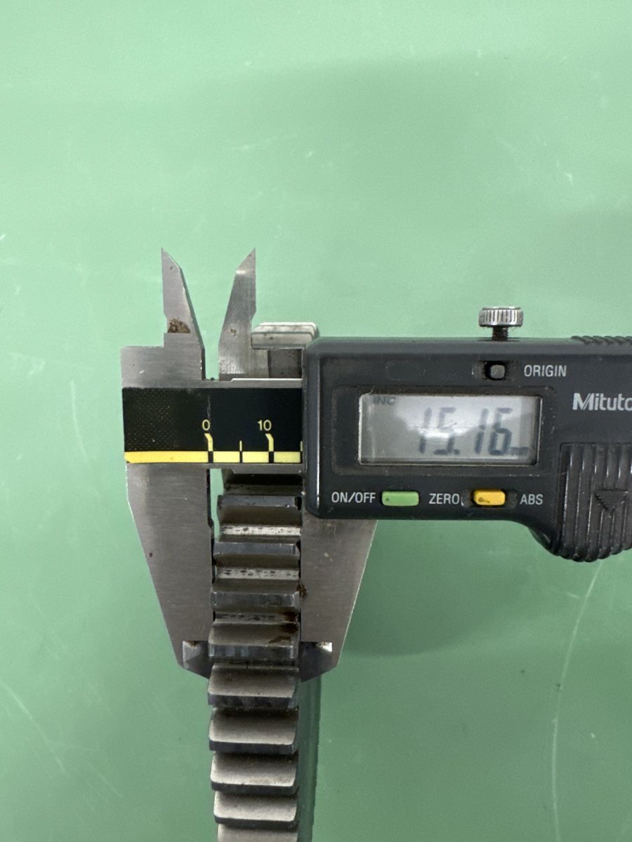 Tutti gli attrezzi: Pignon industriel 52 dents, module 2.5 – Usato da Aarberg venduto da SNMachines 4