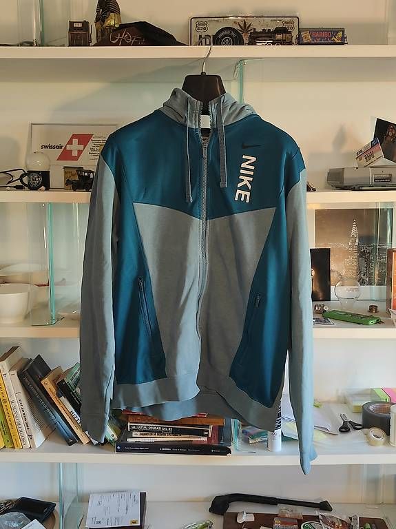 Pulls & Sweat-shirts: Felpa Nike – D'occasion à Sorengo par pie_26cv
