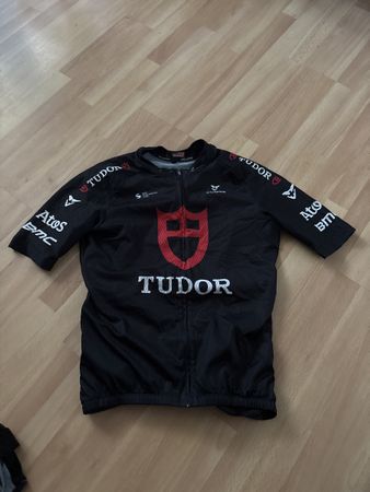 Maillot Tudor continental team 2022