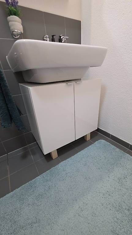 Armadi: Badezimmerschrank Weiss – Usato da St. Gallen venduto da Karina079
