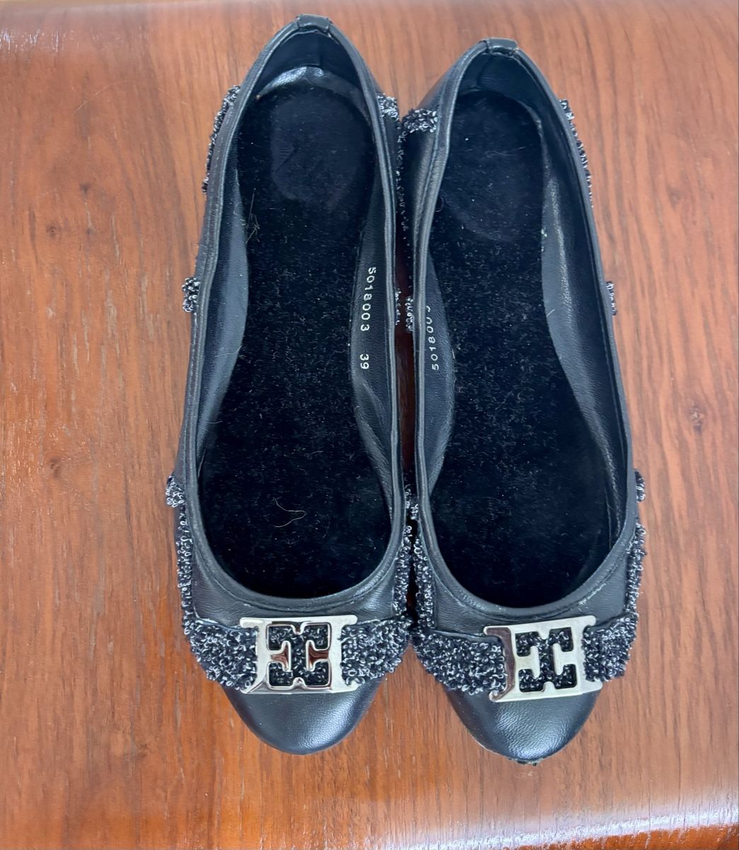 Escada Scarpe da donna: Escada schwarze Ballerinas Gr. 39  – Usato da Wangen ZH venduto da tel_gxb5