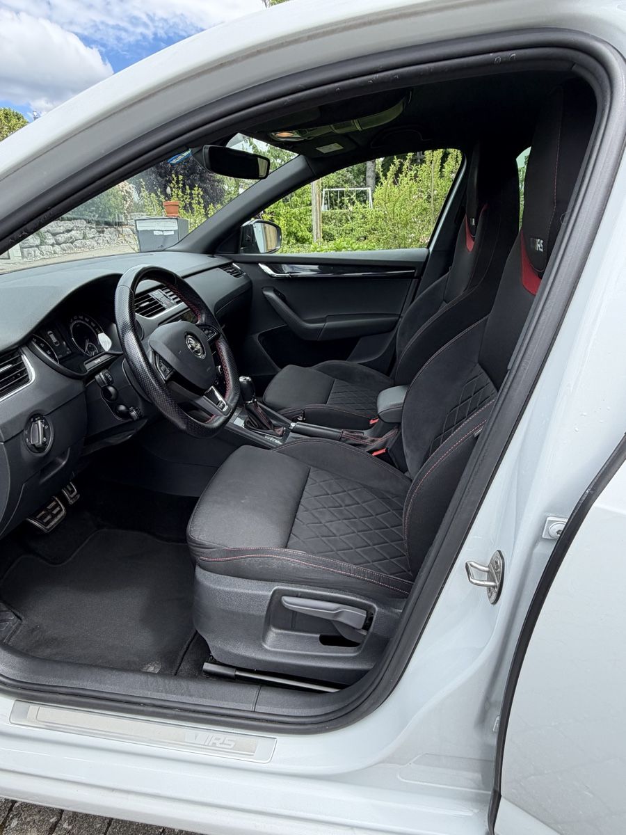 Skoda Autos: SKODA 2.0 TDI 184 RS Prag 4x4 DSG – Gebraucht aus Kerzers von vog_tnj7 1