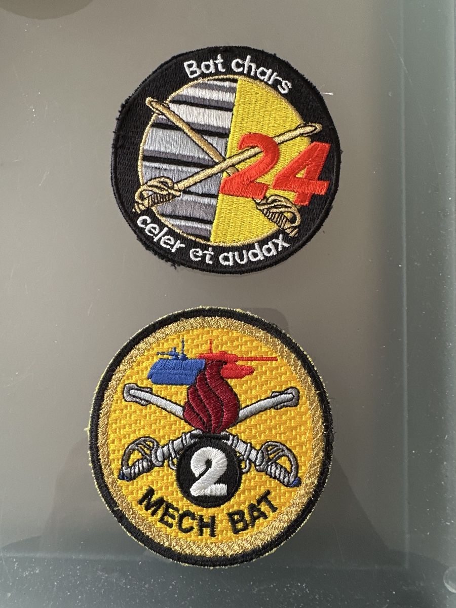 Schweizer Armee Toppe: Bat chars - Armee – Usato da Morbio Inferiore venduto da Ecod