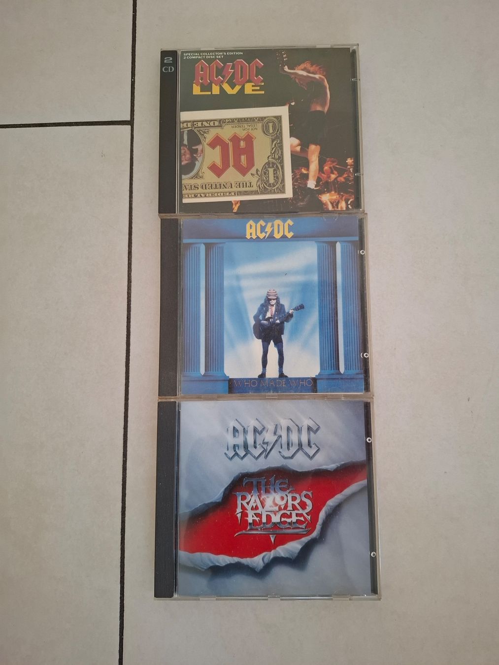 CDs: Lot de 2 CD AC/DC + 1 Double CD Live – Gebraucht aus Bonfol von sch_qy5d