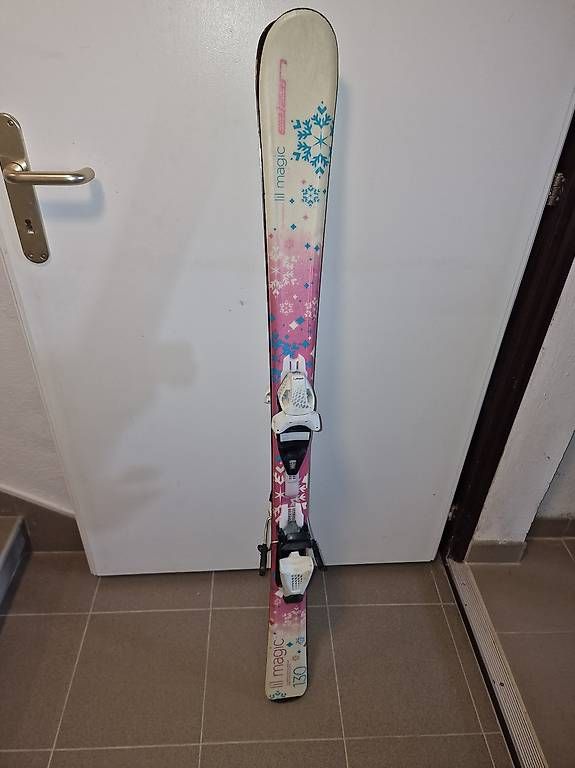 Skis: Ski enfant 130cm – Gebraucht aus Corcelles-près-Concise von Popa999