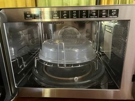 Mikrowelle SHARP  R822STWE mit Grill und Heissluft, NEU