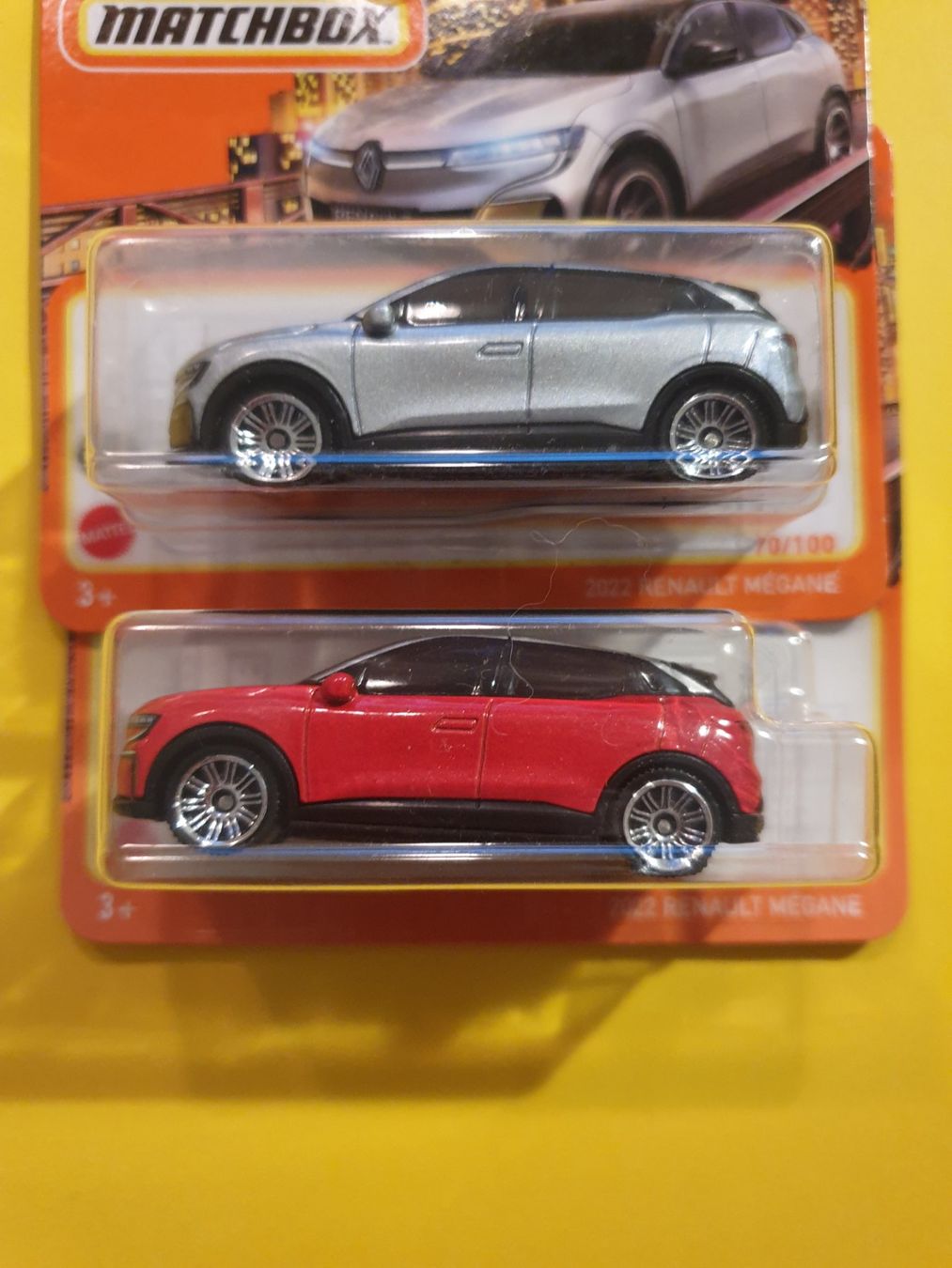 Matchbox Modellini d'auto: 2 x Matchbox 2022 RENAULT MEGANE – Nuovo e nell'imballaggio originale da Oftringen venduto da Rotor 1