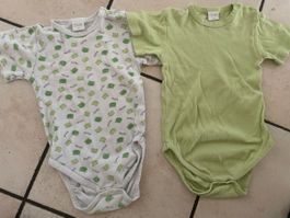 2 Migros Bodys Gr.98 Froschmotiv Hellgrün