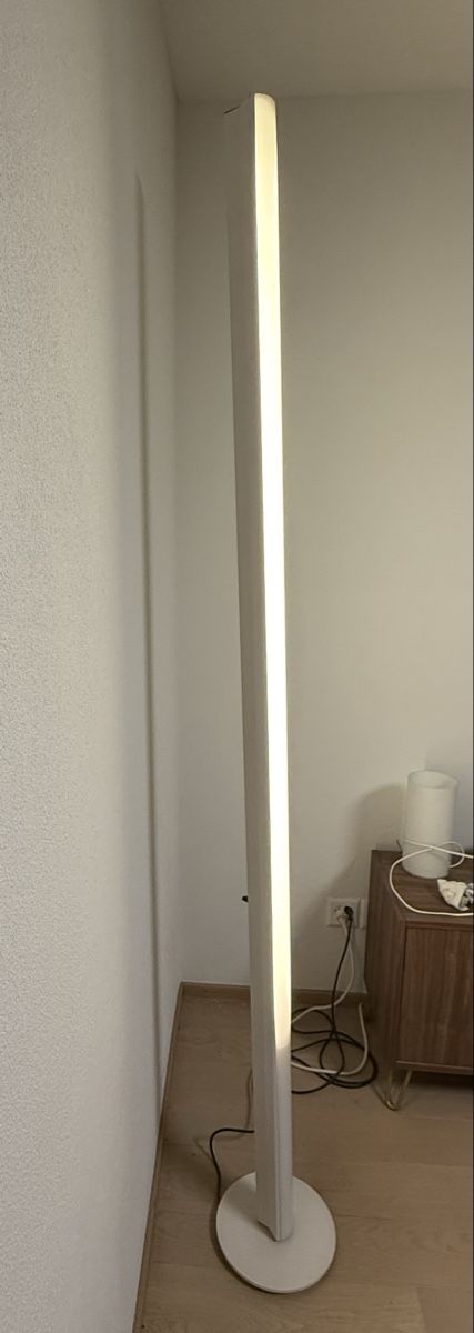 Lampes: Stehlampe weiss gebraucht – Défectueux à Dietlikon par lot_rel 1