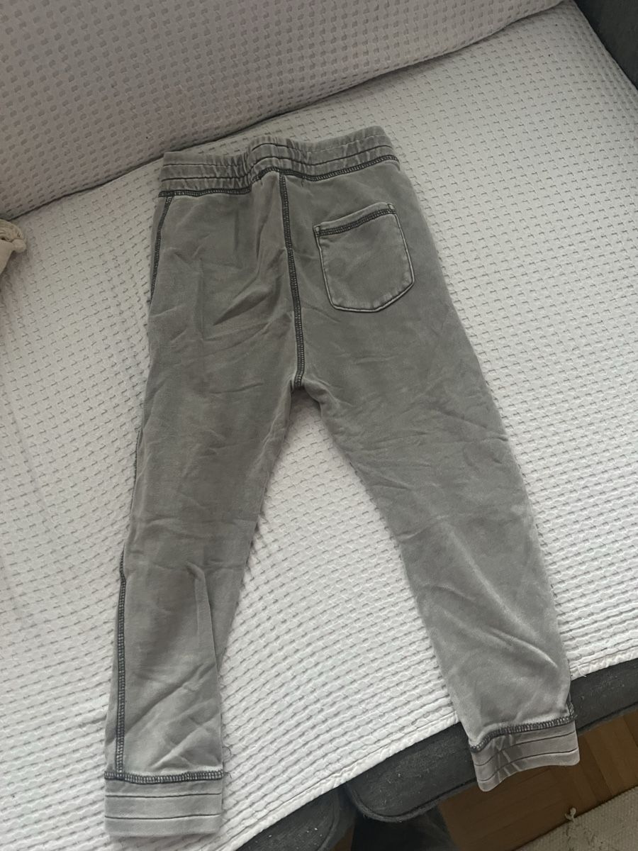 H&M Pantaloni: H&M TRAINERHOSE JOGGER ANTHRAZIT GR 116 – Usato da Basel venduto da theo-g77 2