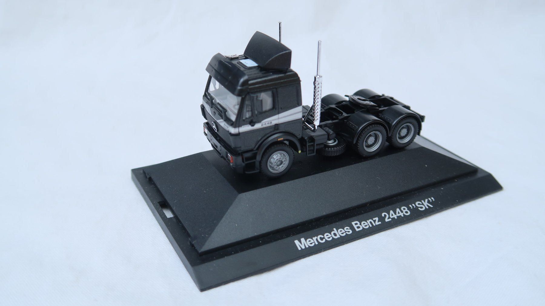 Mercedes-Benz Modellini d'auto: Herpa "Private Collection" MB SK 2448 – Usato da Muttenz venduto da Laeckerlihamschter 2