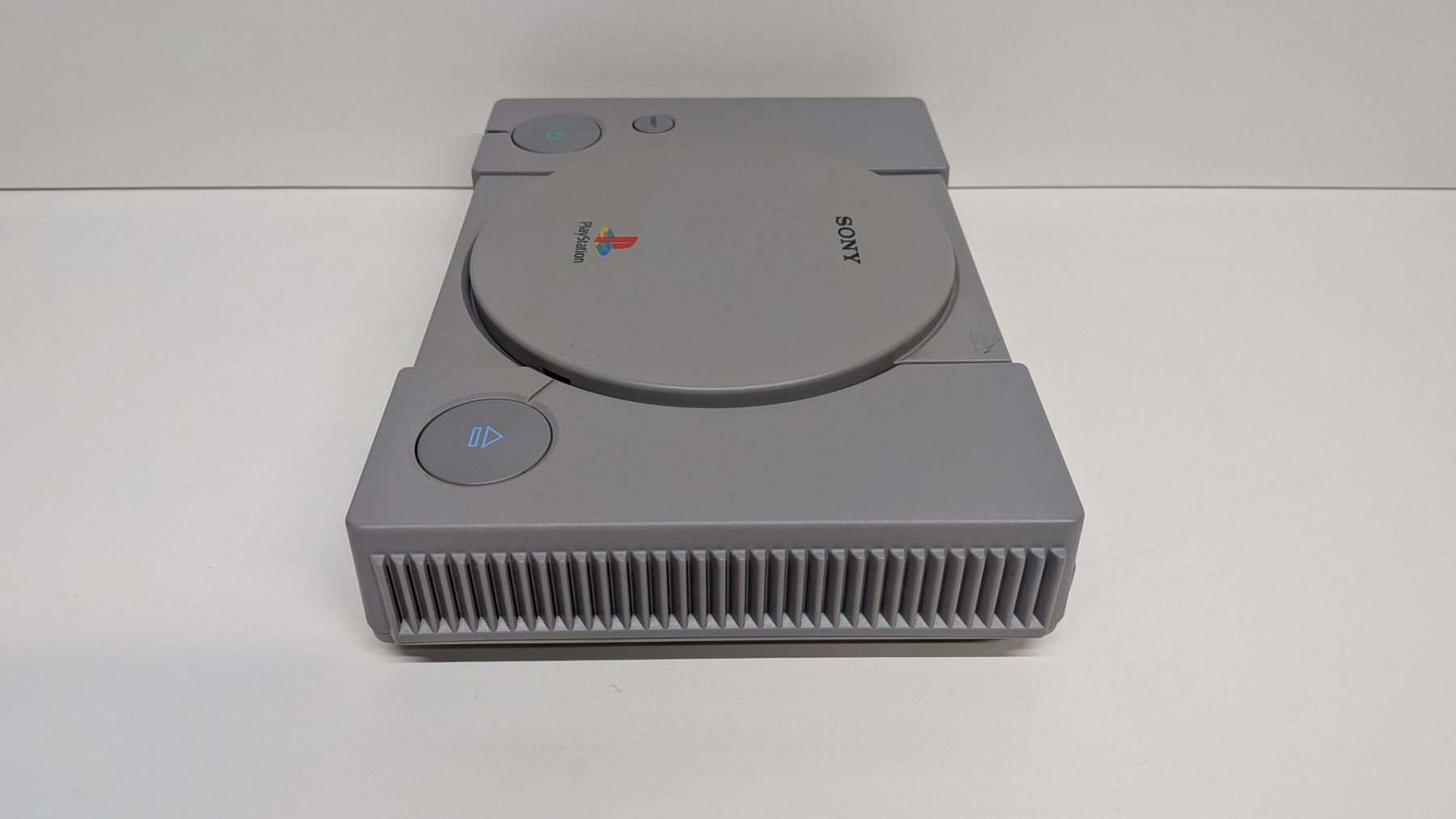Sony Consoles: Sony PlayStation 1 mit 2 Controller – D'occasion à Menziken par mame18 4