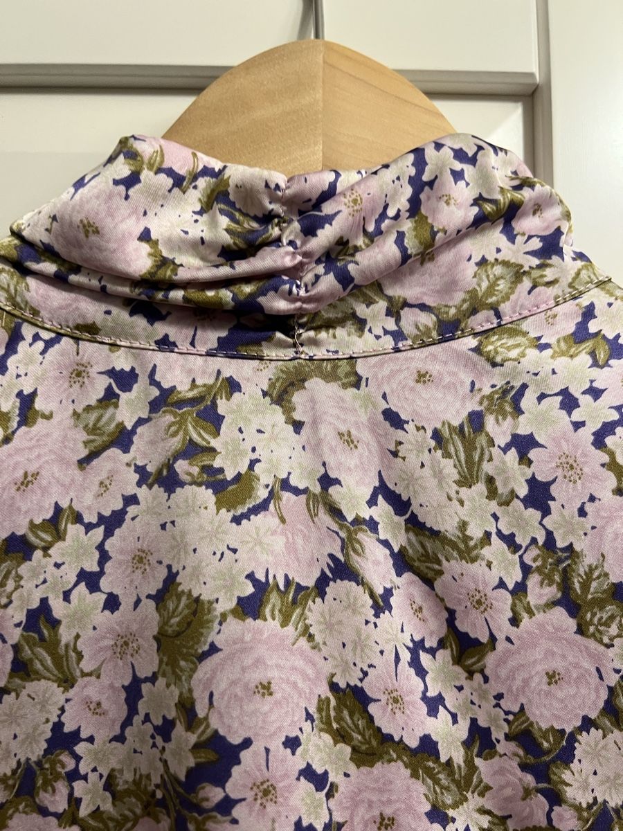 Zara Camicette: Zara Bluse - Blumenmuster - Puffärmel - Grösse S – Nuovo (secondo la descrizione) da Laufen venduto da li_ga7 1