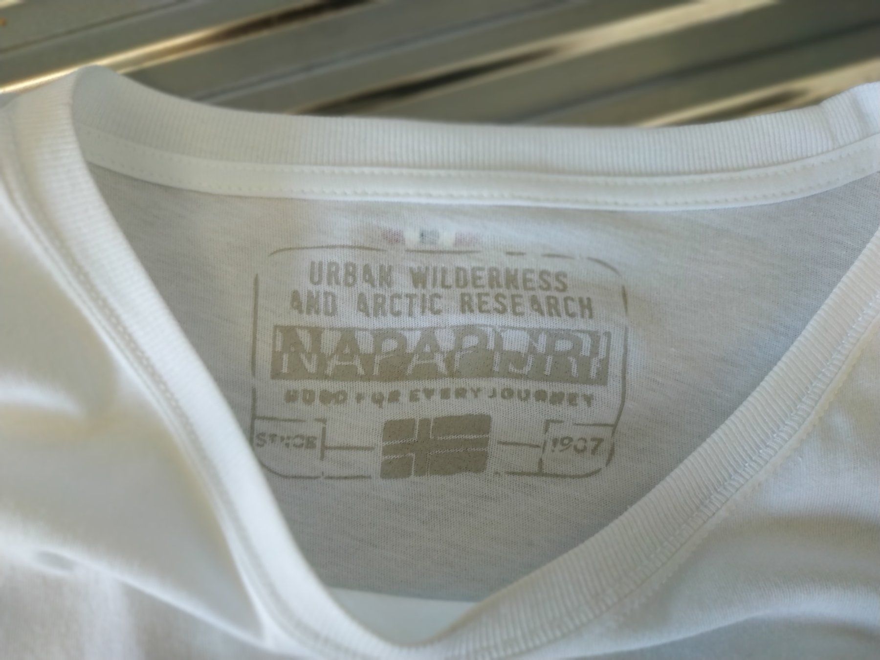 Napapijri T-shirt: T-Shirt von Napapijri – Nuovo (secondo la descrizione) da Dübendorf venduto da Jolenia 3