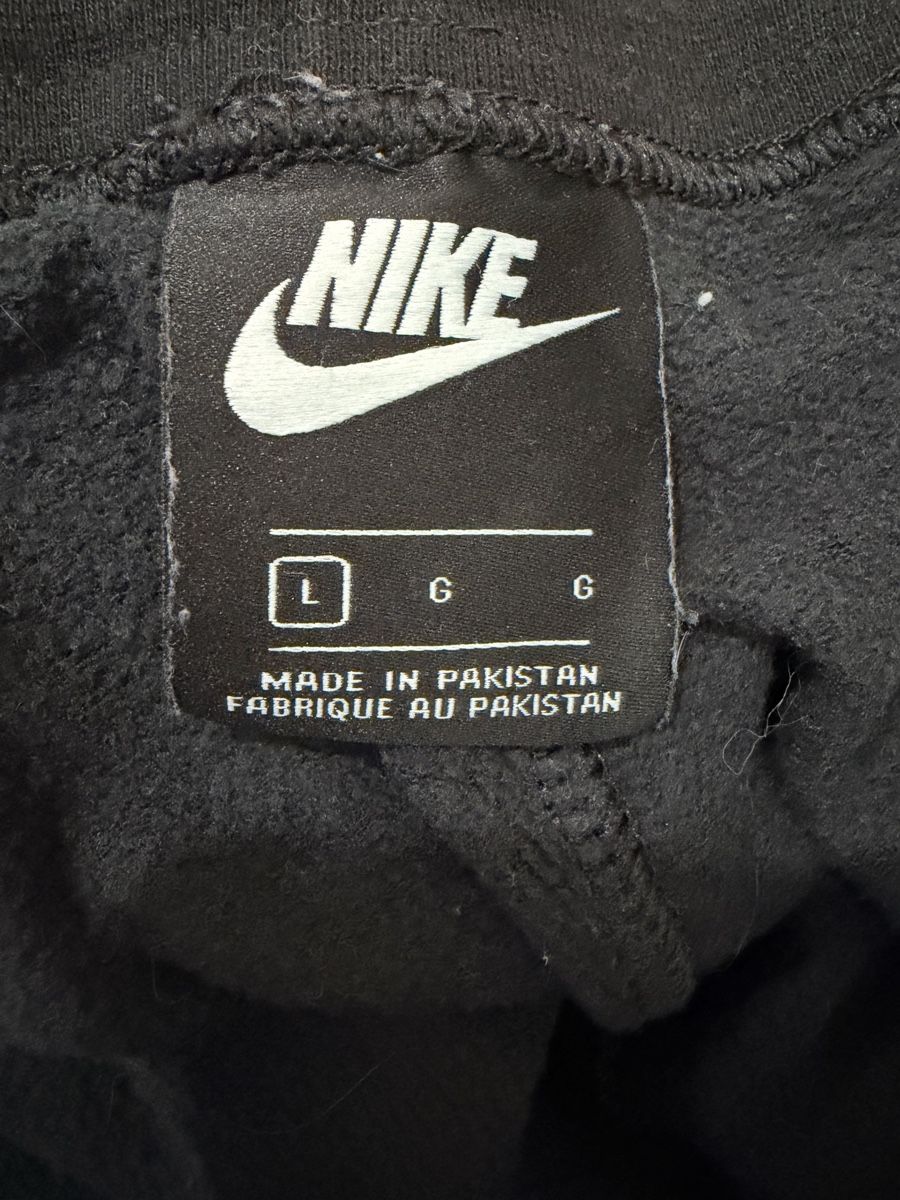 Nike Hosen: Training Nike noire – Gebraucht aus Bussigny von LabiZaule 1