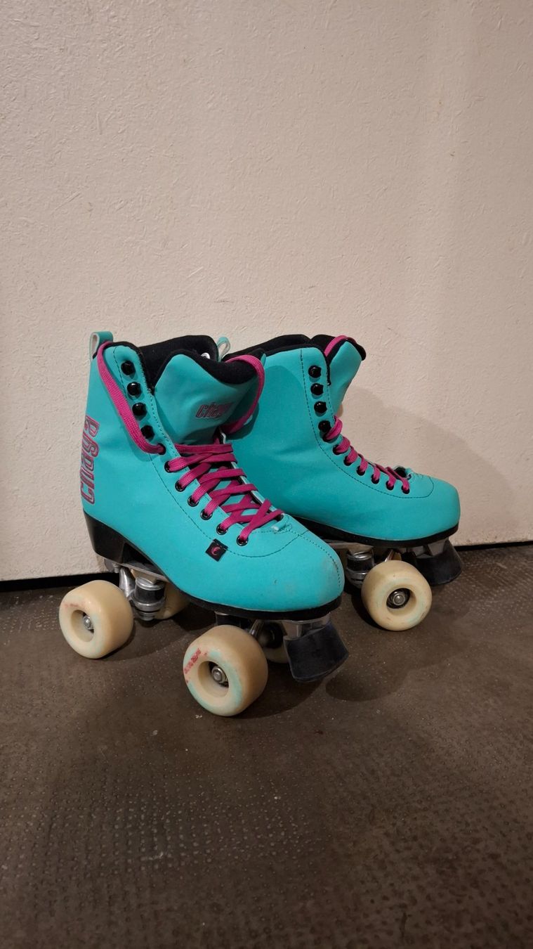 Pattini in linea & Pattini a rotelle: Patins a roulettes chaya 39 – Usato da Lausanne venduto da afr_9tsz