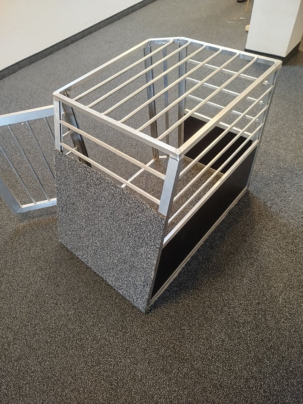 Gabbie, trasporto & Sicurezza: Hunde Transport Box – Usato da Pfäffikon ZH venduto da msms73 1