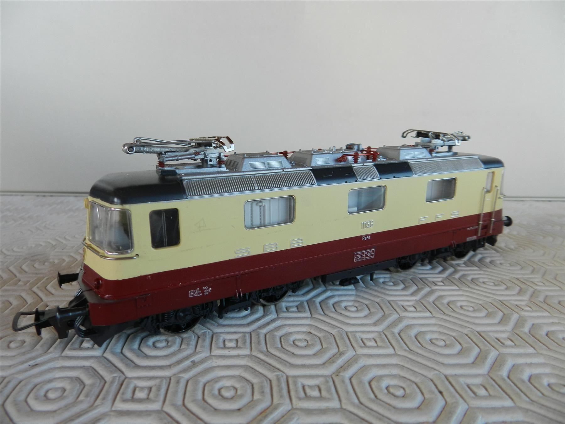 Fleischmann Modellini di ferrovie: FLEISCHMANN H0 AC E-Lok Re 4/4 TEE SBB – Nuovo (secondo la descrizione) da Arzier-Le Muids venduto da elocin83 2