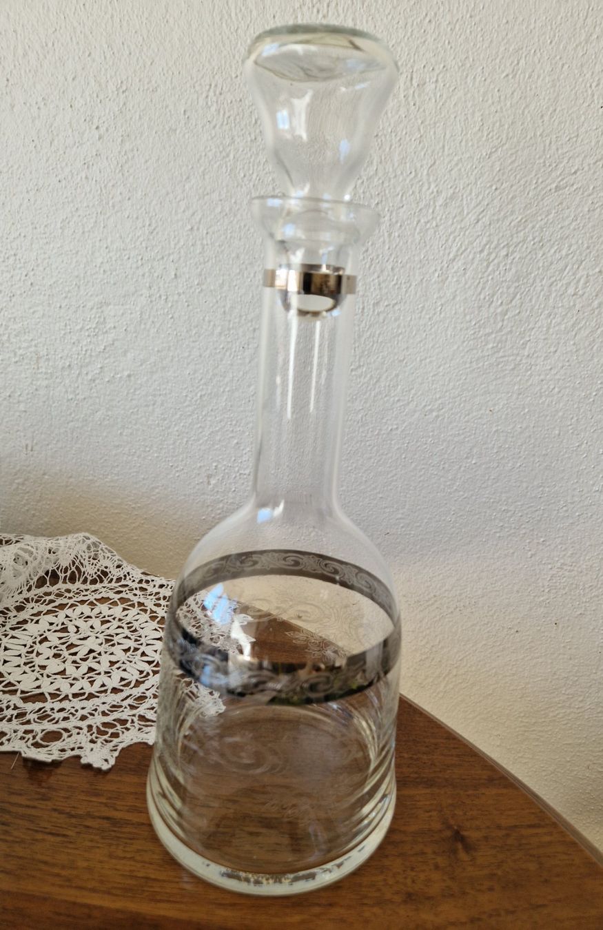 Caraffe: Glaskaraffe mit Platinrand und Gravur – Nuovo (secondo la descrizione) da Bern venduto da Antikbatik