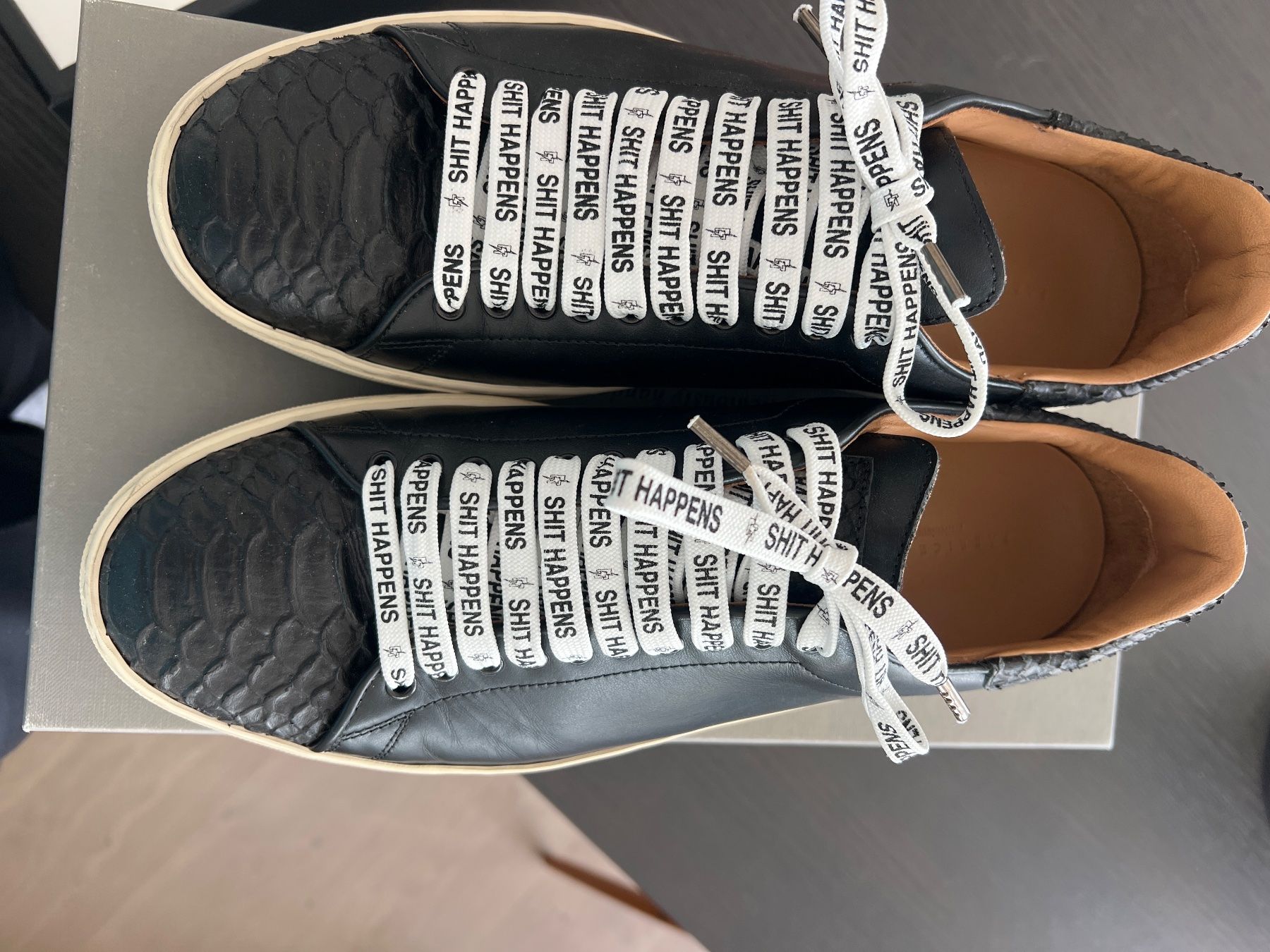 Herrenschuhe: Fabrice Tardieu Sneakers - Size 43 - Worn Once – Gebraucht aus Oberägeri von rus_7vhx