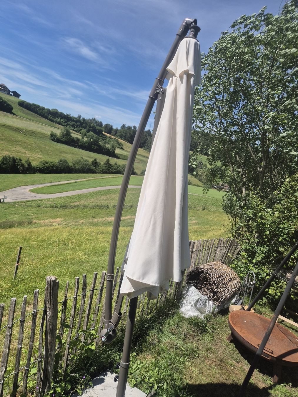 Ombrelloni: Sonnenschirm Toscana Bauhaus  – Usato da Niederscherli venduto da Meli187 2
