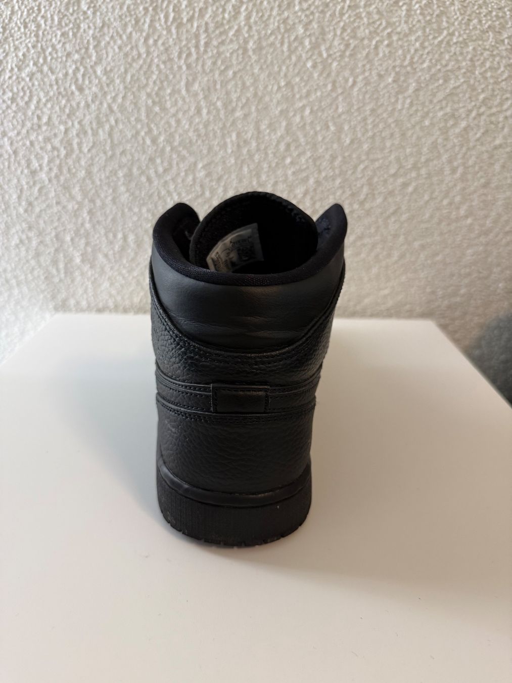 Jordan Scarpe da uomo: Jordan 1 Mid Triple Black - Size 44 – Usato da Wädenswil venduto da SeanUnger 2