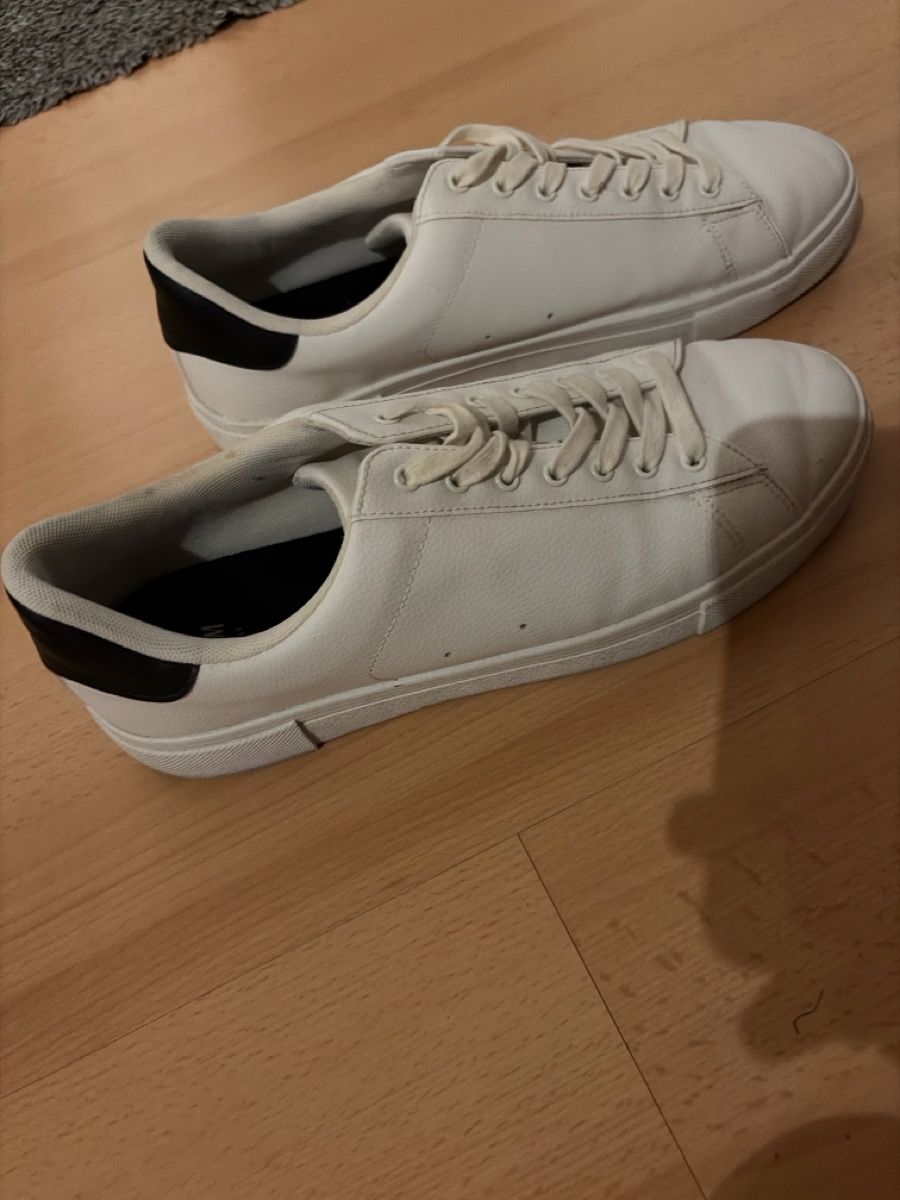 Scarpe da uomo: Eleganter Sneaker Grösse 44 / 10.5 – Usato da Kreuzlingen venduto da yve_h2db 1