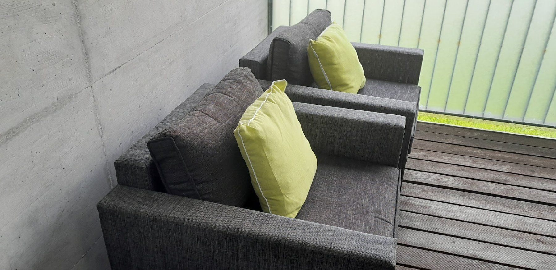 Divani: Balkon-Sitzgruppe mit Loungetisch – Usato da Rheinfelden venduto da globis67 1