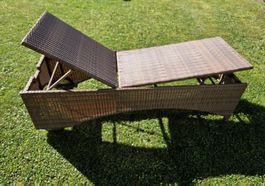 Rattan-Sonnenliege mit Rädern