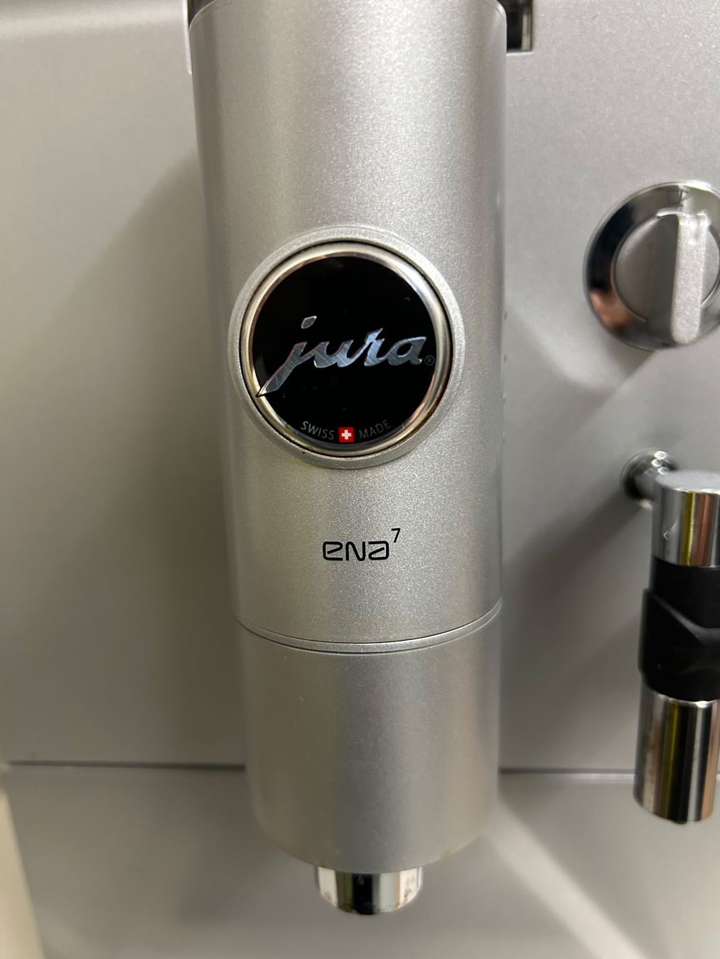 Jura Kaffeemaschinen & Espressomaschinen: Jura ENA 7 Kaffeevollautomat – Gebraucht aus Schaffhausen von Luxus99 1