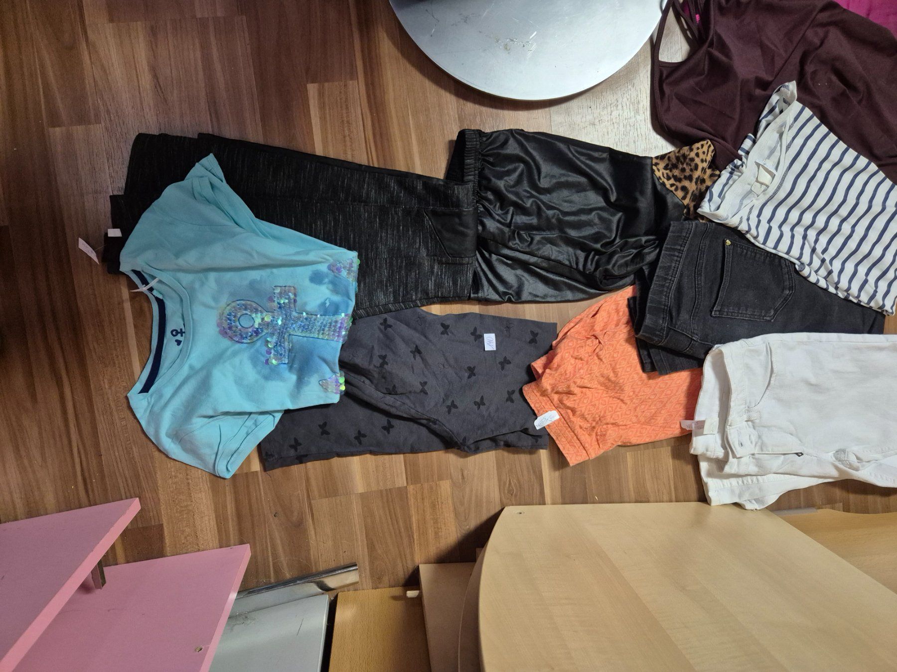 Kleiderpakete & -sets: Kleiderset gr140 B4 – Gebraucht aus Schwarzenburg von Flamingo07 1