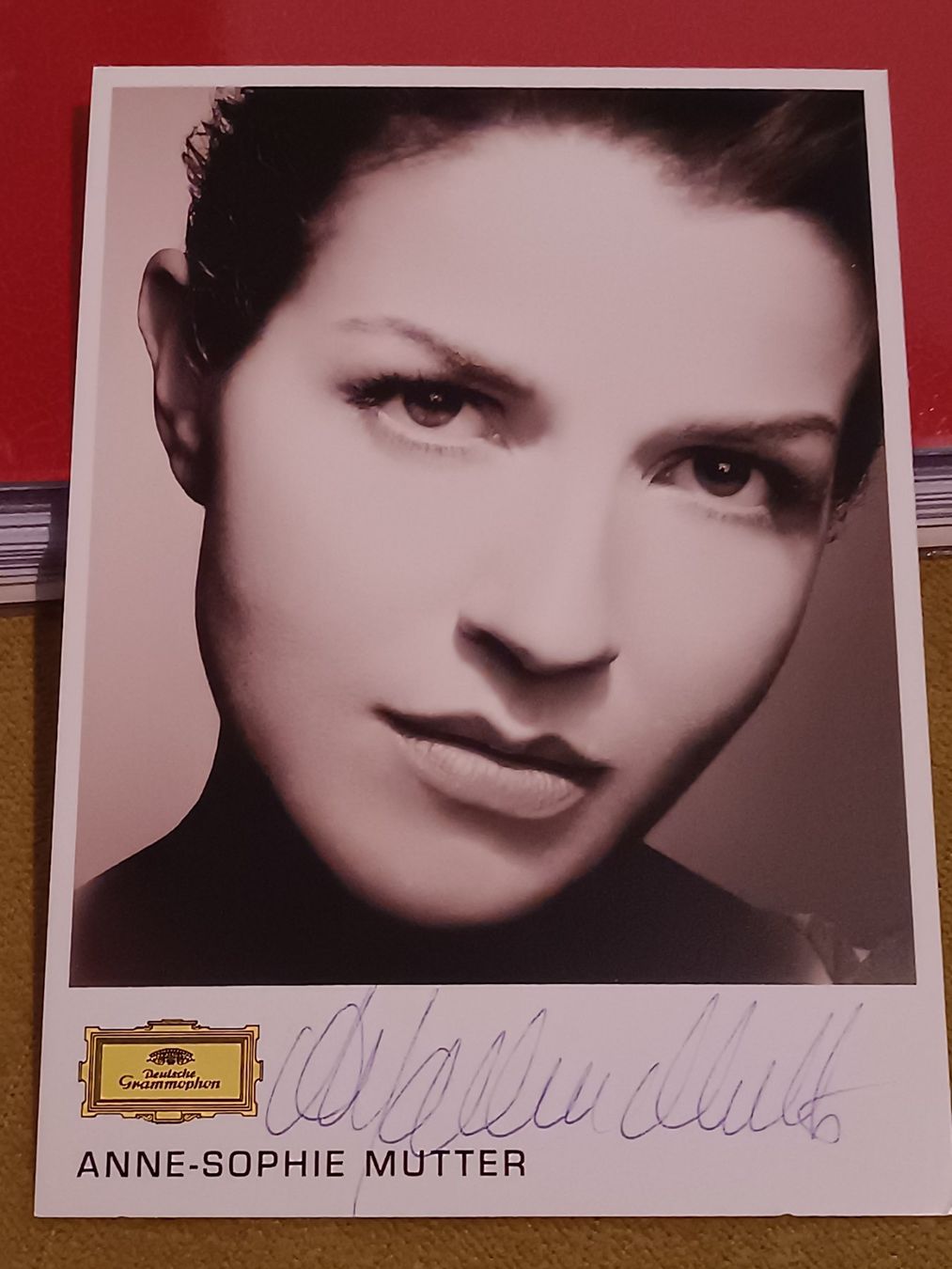 Autografi: Anne-Sophie Mutter - handsigniert – Usato da Menziken venduto da Autogramme