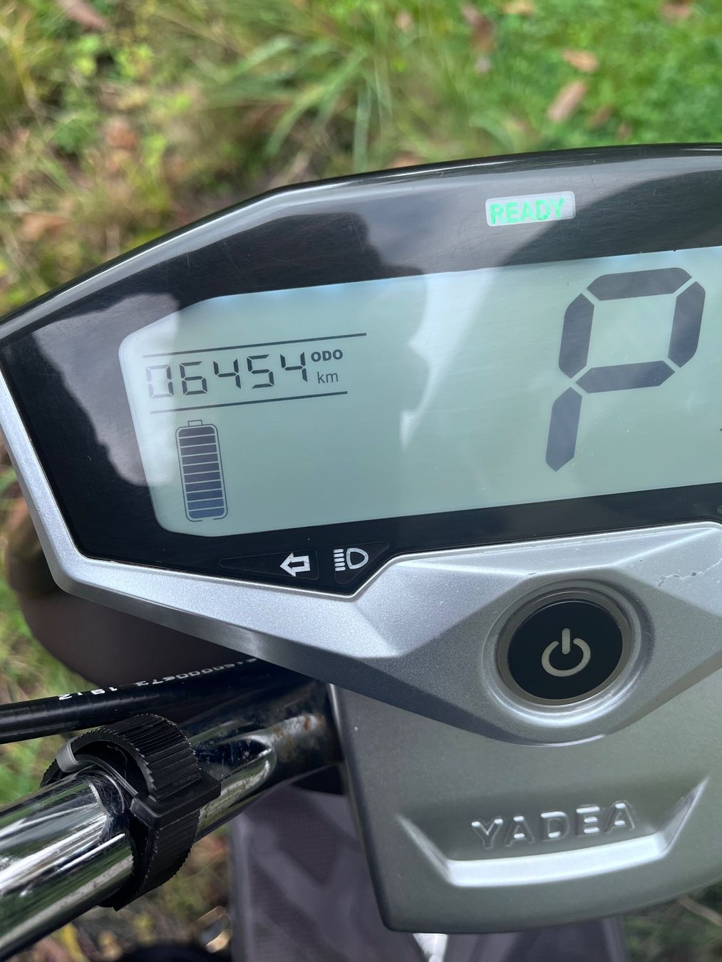 Yadea Scooters: Top E-Töffli / Elektroroller Yadea mit Case und 2 Batterien! – Gebraucht aus Bühler von Ravioli5 4