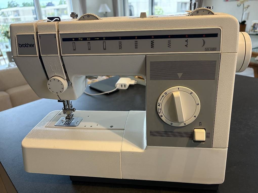 Brother Macchine da cucire: Machine à coudre Brother VX1060 – Usato da Vessy venduto da ongaros
