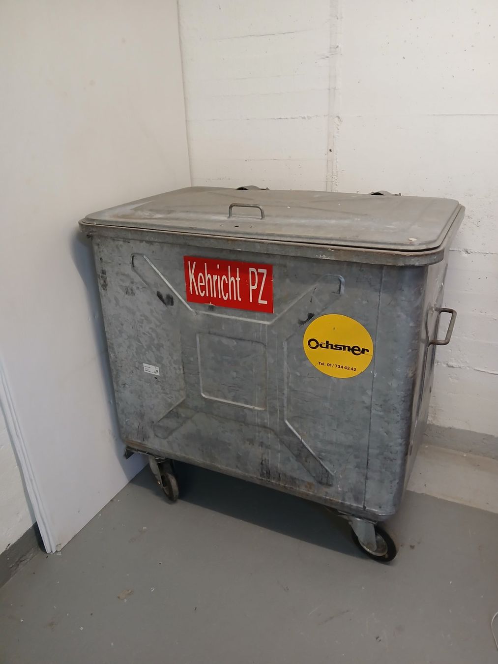 Sonstiges für Büro & Gewerbe: ABFALL CONTAINER 900 LITER – Gebraucht aus Eggenwil von wydl